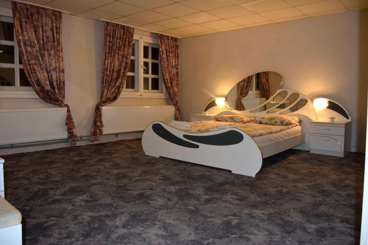 Persey Villa بوروفتس المظهر الخارجي الصورة