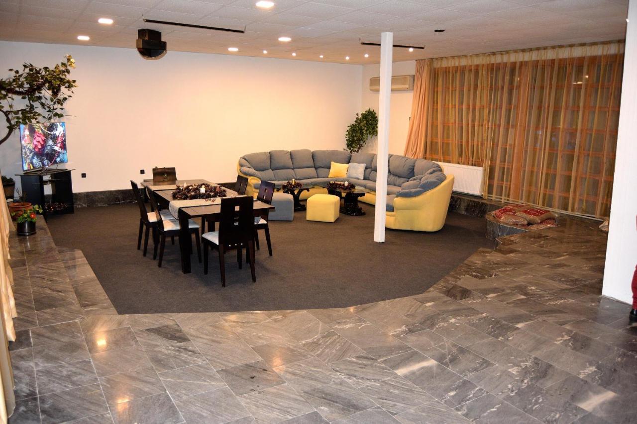 Persey Villa بوروفتس المظهر الخارجي الصورة