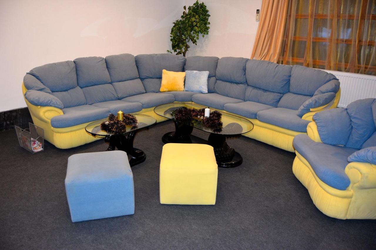 Persey Villa بوروفتس المظهر الخارجي الصورة